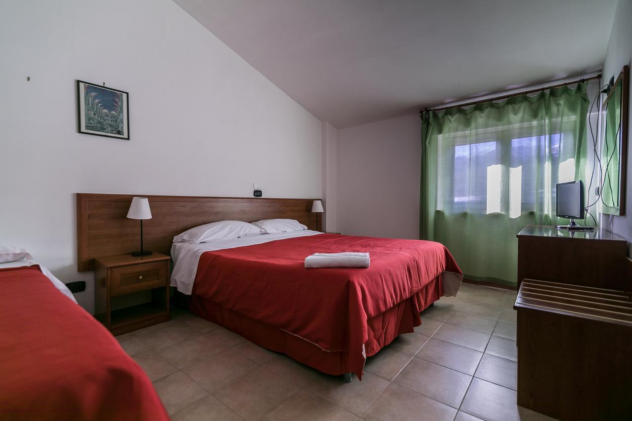 Hotel Faggio Rosso Pescasseroli Esterno foto